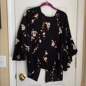 LAUREN CONRAD FLOWERED FLOW BLOUSE W/ OPEN BACK